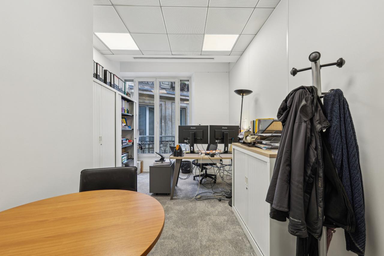 Bureau Paris 379m² Location bureau Paris OLBUR2422013 8